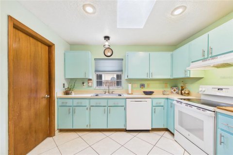 Villa ou maison à vendre à Cocoa, Floride: 3 chambres, 123.65 m2 № 2403330 - photo 22