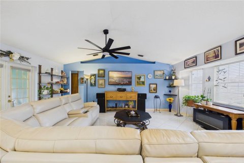 Villa ou maison à vendre à Cocoa, Floride: 3 chambres, 123.65 m2 № 2403330 - photo 18