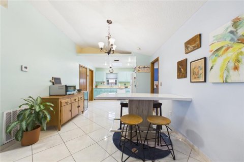 Villa ou maison à vendre à Cocoa, Floride: 3 chambres, 123.65 m2 № 2403330 - photo 6