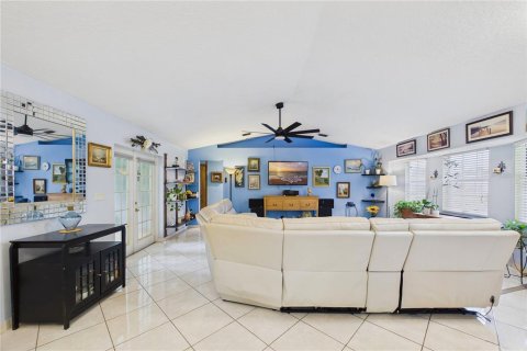 Villa ou maison à vendre à Cocoa, Floride: 3 chambres, 123.65 m2 № 2403330 - photo 15