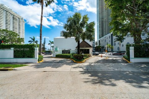 Copropriété à vendre à Miami, Floride: 40.88 m2 № 2255389 - photo 21