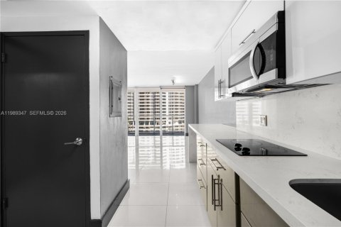 Copropriété à vendre à Miami, Floride: 40.88 m2 № 2255389 - photo 15