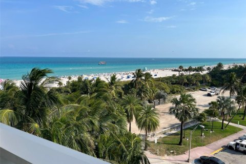 Studio à Condo à Miami Beach, Floride  № 1950614