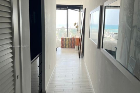 Copropriété à louer à Miami Beach, Floride: 52.3 m2 № 1950614 - photo 9