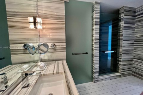Copropriété à louer à Miami Beach, Floride: 52.3 m2 № 1950614 - photo 4