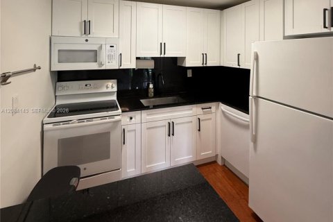 Appartement à louer à Miami, Floride: 1 chambre, 60.67 m2 № 2350750 - photo 2