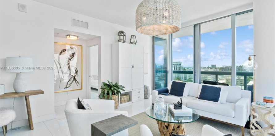 Condominio en Miami Beach, Florida, 1 dormitorio  № 1935053