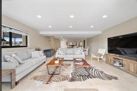 Copropriété à vendre à North Miami Beach, Floride: 2 chambres, 124.95 m2 № 2011911 - photo 7