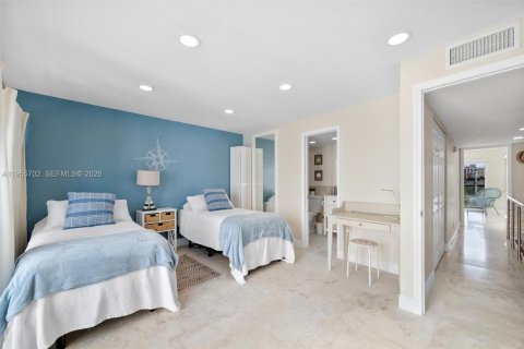 Copropriété à vendre à North Miami Beach, Floride: 2 chambres, 124.95 m2 № 2011911 - photo 16
