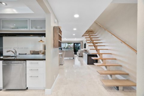 Copropriété à vendre à North Miami Beach, Floride: 2 chambres, 124.95 m2 № 2011911 - photo 5