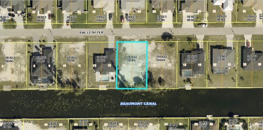 Land in Cape Coral, Florida № 1560003