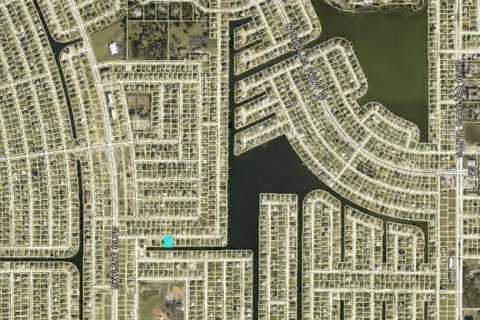 Land in Cape Coral, Florida № 1560003 - photo 4
