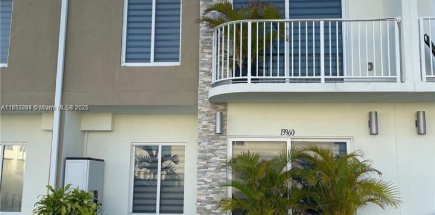 Touwnhouse à Homestead, Floride 3 chambres, 133.22 m2 № 1877715