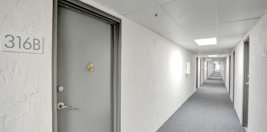 Condominio en Oakland Park, Florida, 1 dormitorio № 1091916