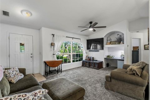 House in North Port, Florida 3 bedrooms, 114.55 sq.m. № 2156761 - photo 7