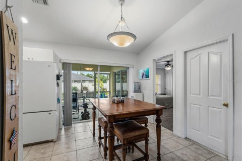 House in North Port, Florida 3 bedrooms, 114.55 sq.m. № 2156761 - photo 10