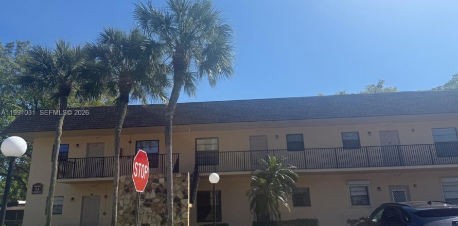 Condo à Hollywood, Floride, 2 chambres № 2052490