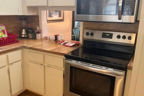 Copropriété à vendre à Hollywood, Floride: 2 chambres, 94.3 m2 № 2052490 - photo 5