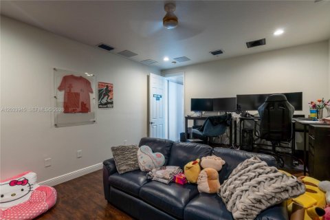 Villa ou maison à louer à Davie, Floride: 6 chambres, 430.6 m2 № 2252950 - photo 30