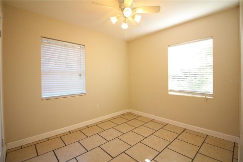 Villa ou maison à louer à Lakeland, Floride: 2 chambres, 83.61 m2 № 1912060 - photo 10