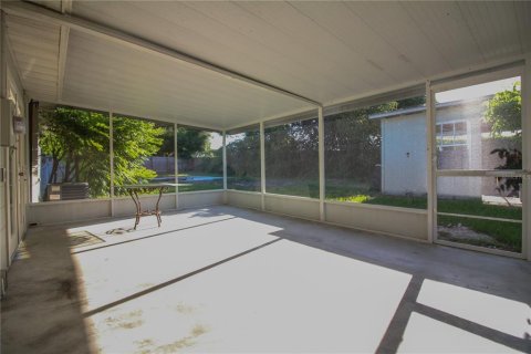 Villa ou maison à louer à Lakeland, Floride: 2 chambres, 83.61 m2 № 1912060 - photo 11