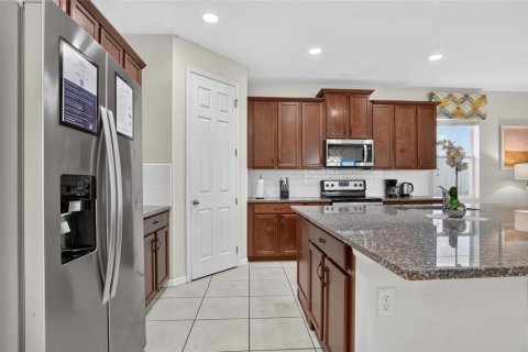 Villa ou maison à vendre à Kissimmee, Floride: 7 chambres, 328.22 m2 № 2360285 - photo 9
