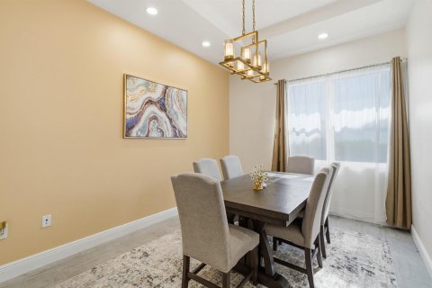 Villa ou maison à vendre à Miami, Floride: 4 chambres, 216.65 m2 № 2085516 - photo 7