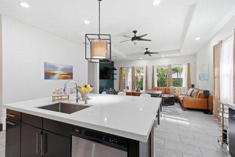 Villa ou maison à vendre à Miami, Floride: 4 chambres, 216.65 m2 № 2085516 - photo 11