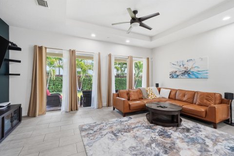 Villa ou maison à vendre à Miami, Floride: 4 chambres, 216.65 m2 № 2085516 - photo 17