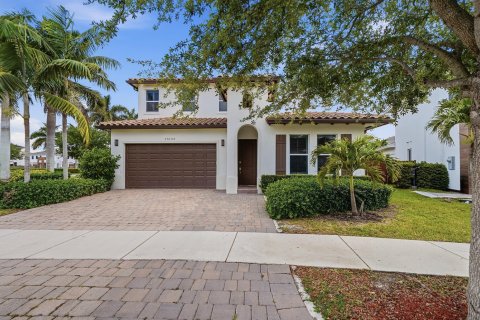 Villa ou maison à vendre à Miami, Floride: 4 chambres, 216.65 m2 № 2085516 - photo 2