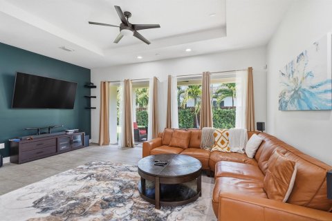 Villa ou maison à vendre à Miami, Floride: 4 chambres, 216.65 m2 № 2085516 - photo 18
