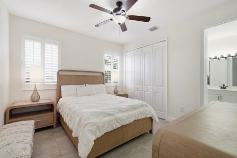 Villa ou maison à vendre à Miami, Floride: 4 chambres, 216.65 m2 № 2085516 - photo 28