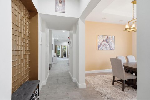 Villa ou maison à vendre à Miami, Floride: 4 chambres, 216.65 m2 № 2085516 - photo 5