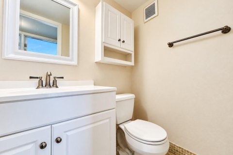 Condo in West Palm Beach, Florida, 2 bedrooms  № 2399623 - photo 10