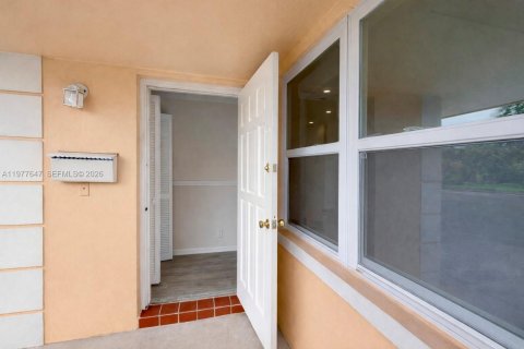 Appartement à louer à Tamarac, Floride: 2 chambres, 111.58 m2 № 2041726 - photo 5