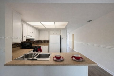 Appartement à louer à Tamarac, Floride: 2 chambres, 111.58 m2 № 2041726 - photo 11