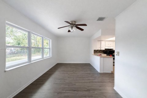 Appartement à louer à Tamarac, Floride: 2 chambres, 111.58 m2 № 2041726 - photo 13