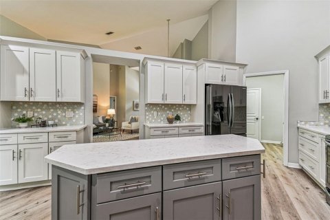 House in Tampa, Florida 4 bedrooms, 215.35 sq.m. № 1885113 - photo 7