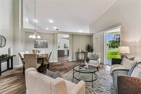 House in Tampa, Florida 4 bedrooms, 215.35 sq.m. № 1885113 - photo 4