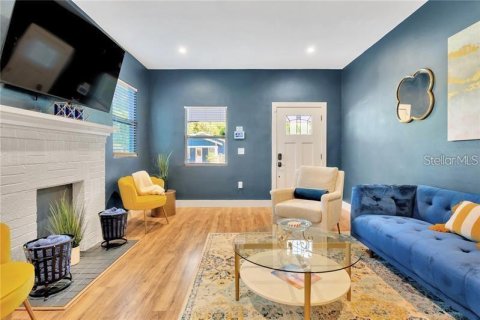 House in Tampa, Florida 3 bedrooms, 168.71 sq.m. № 2224457 - photo 8