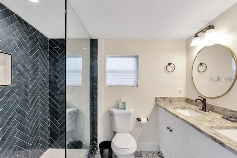 House in Tampa, Florida 3 bedrooms, 168.71 sq.m. № 2224457 - photo 24