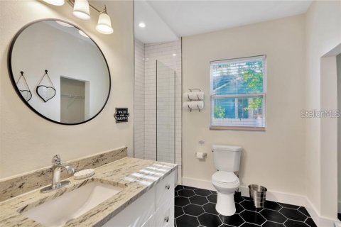 House in Tampa, Florida 3 bedrooms, 168.71 sq.m. № 2224457 - photo 22