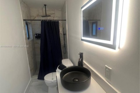 Снять в аренду квартиру в Майами, Флорида 46.45м2, № 2005086 - фото 8