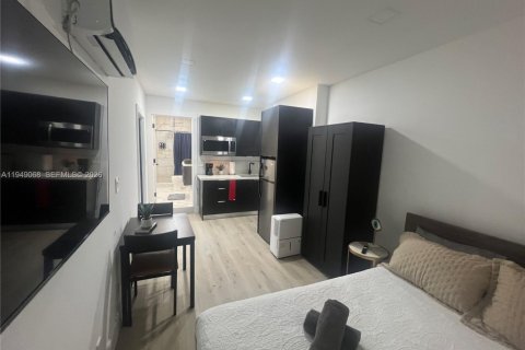 Снять в аренду квартиру в Майами, Флорида 46.45м2, № 2005086 - фото 2