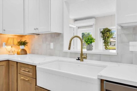 Villa ou maison à vendre à Venice, Floride: 2 chambres, 121.79 m2 № 1856637 - photo 12