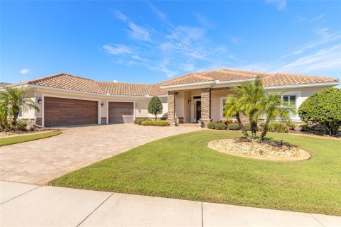 Villa ou maison à New Smyrna Beach, Floride 3 chambres, 261.15 m2 № 2430498