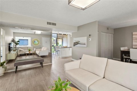 Купить кондоминиум в Делрей-Бич, Флорида 2 спальни, 97.55м2, № 2030661 - фото 6