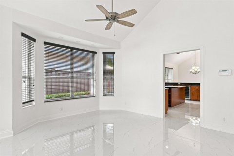 Casa en venta en West Palm Beach, Florida, 3 dormitorios, 235.32 m2 № 2385490 - foto 9
