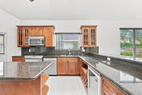 Casa en venta en West Palm Beach, Florida, 3 dormitorios, 235.32 m2 № 2385490 - foto 11