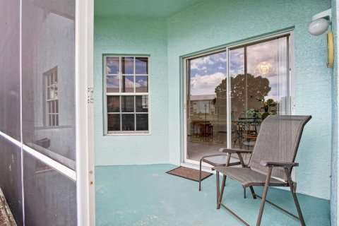 Condo in Port St. Lucie, Florida, 2 bedrooms  № 2376192 - photo 23